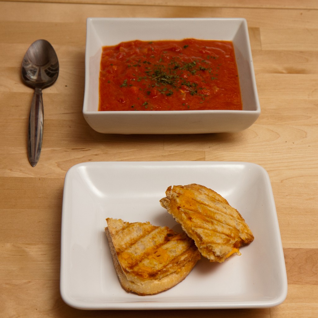 soup n sandwich dinner plates