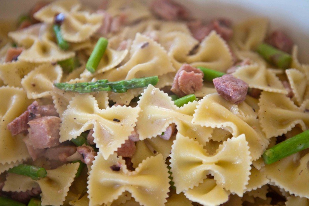 healthy spring aspragus ham pasta