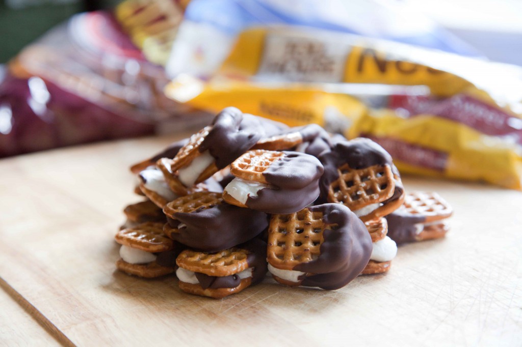 S'mores  pretzel bites