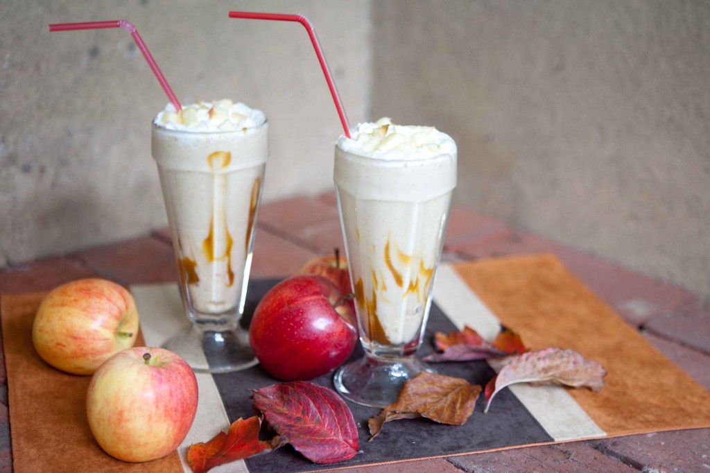 Vanilla Caramel Apple Shakes